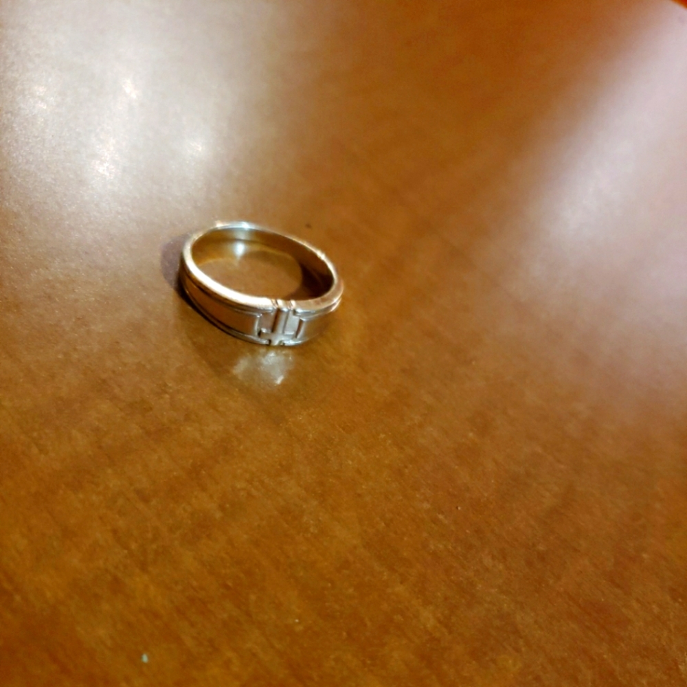 Gold 10k ring